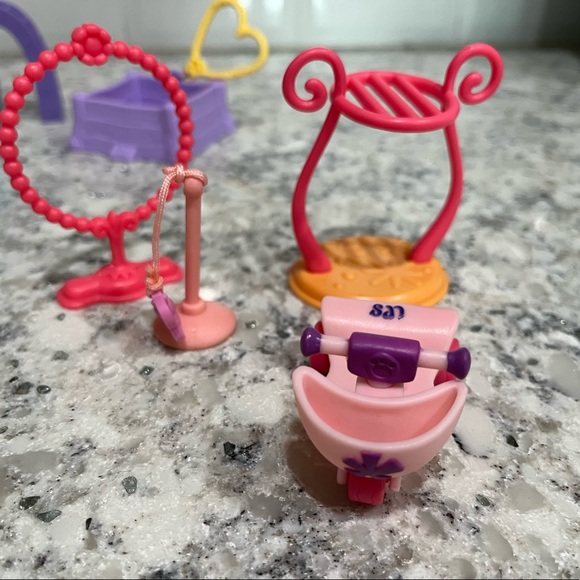 Littlest Pet Shop | Playground Lot - Picture 5 of 6